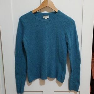 Light blue crew neck cashmere sweater